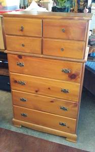 lot 734 image: Vintage Pine High Boy.