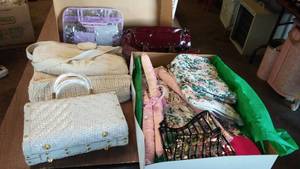 lot 739 image: Vintage Handbags and more.