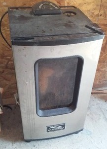 lot 5 image: Master Built electric smoker.