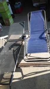 lot 38 image: Lounge Chairs (2)