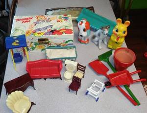 lot 783 image: Vintage Doll House Furniture, Raggedy Ann Jewelry Box, and more.