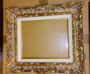 lot 824 image: Ornate Picture Frame.