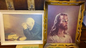 lot 825 image: Christ and Man Praying Prints..