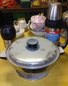 lot 845 image: Vintage Electric Roaster.