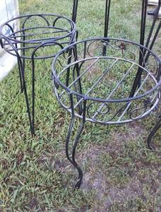 lot 43 image: Metal Plant Stands (5).