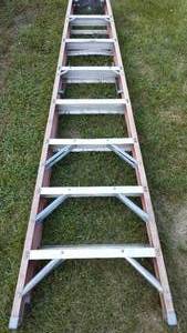 lot 55 image: 8 ft fiberglass ladder.