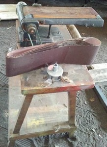 lot 58 image: Craftsman Belt Sander on Stand.