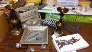 lot 68 image: Decorative Home Dcor.