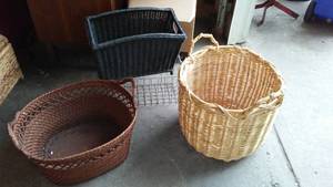 lot 80 image: Basket Varity (4)