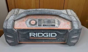 lot 128 image: RIDGID 18V Hybrid Jobsite Radio