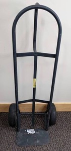 lot 132 image: Milwaukee 30019 800-Pound Capacity D-Handle Hand Truck, Black