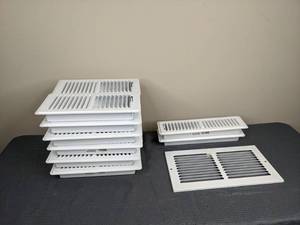 lot 57 image: (12) Floor Registers and (1) Air Grille all White