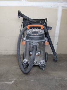lot 81 image: Ridgid Shop Vac