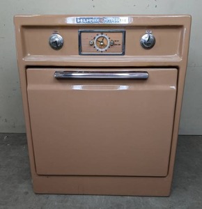lot 4 image: Vintage Retro General Electric Wall Oven