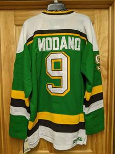 lot 16A image: Brand New Minnesota North Stars Throwback Mike Modano NHL Hockey Jersey Mens Size Large 50