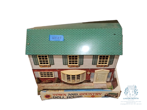 lot 113 image: Vintage Town and Country Tin Metal Doll House