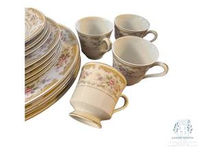 lot 193 image: Vintage Chippendale Style Fine China
