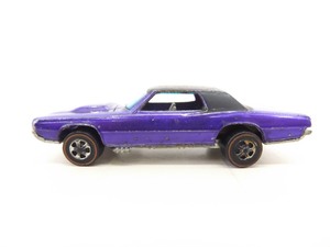lot 21 image: Authentic USA Made 1967 Hot Wheels Redline Purple Custom T-Bird