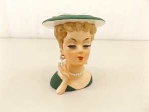 lot 48 image: Vintage Lee Wards Porcelain Lady Head Vase