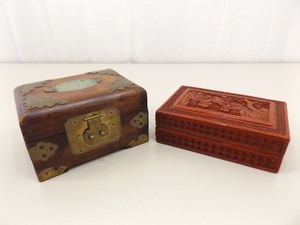 lot 50 image: Vintage Asian Cinnabar Box and Jade Medallion Jewelry Box 