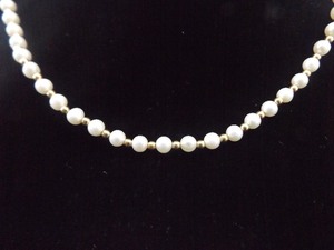 lot 52 image: 14k Yellow Gold Pearl Necklace