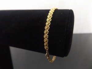 lot 54 image: 14k Yellow Gold Bracelet