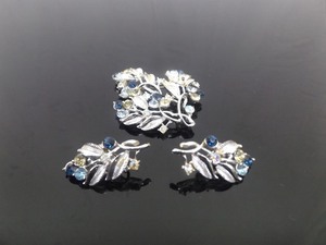 lot 76 image: Vintage Coro Silver Rhinestone Brooch and Clip Earring Set