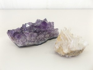lot 83 image: Larger Natural 6.5 Amethyst Crystal Geode and a Smaller Quartz Geode 