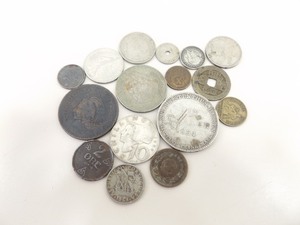 lot 86 image: Lot of Antique and Vintage Foreign Silver etc. Coins Featuring an 1834 German Thaler