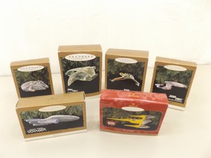 lot 94 image: Lot of 1990s Hallmark Keepsake Star Wars and Star Trek Christmas Ornaments
