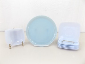 lot 6 image: 9 Piece Lot of Fire King Delphite Bowl, Plate and Saucers