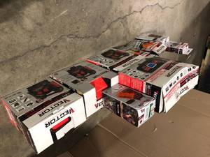 lot 18 image: Lot of Portable Power Stations and Battery Chargers Customer Returns See Pictures