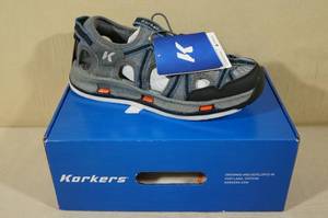 lot 10 image: Korkers Swift All-Terrain Sandals - Mens 10