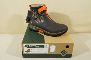 lot 23 image: Muck Apex Mid Zip Multi-Purpose Boots - Mens 12