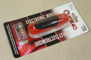 lot 46 image: Fox 40 Electronic Whistle - 100 dB