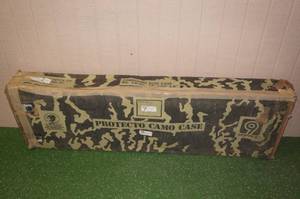 lot 70 image: Hoppes Protecto Camo Compound Bow Case