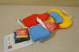 lot 75 image: Stohlquist Infant Life Jacket - RedBlue