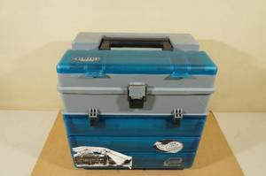lot 129 image: Plano Guide Series Tackle Box