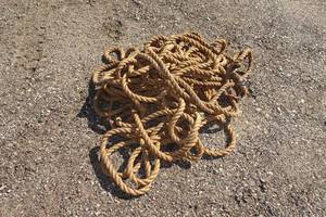 lot 705 image: Section of Rope with Hook - 1 Thick