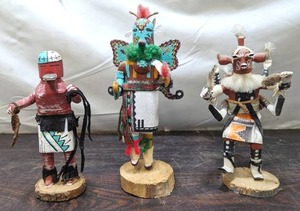lot 48 image: Three Small Kachina Dolls