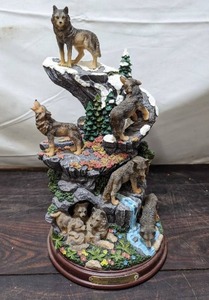 lot 52 image: Bradford Exchange Forest Guardians Domain Sculpture