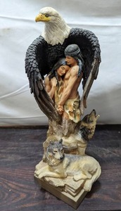 lot 53 image: Bradford Exchange Devotion Sculpture