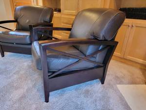 lot 7 image: Coffee Finish Lounge Chair Pairing