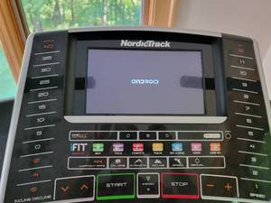 lot 1 image: NordicTrack X9i Incline Trainer
