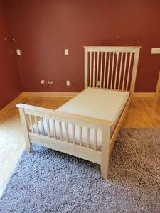 lot 29 image: Blonde Mission Slotted Bedframe