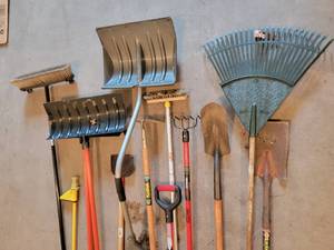 lot 88 image: Yard Warrior Tool Bundle