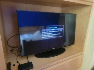 lot 51 image: Samsung 40 LED HDTV UN40H5203