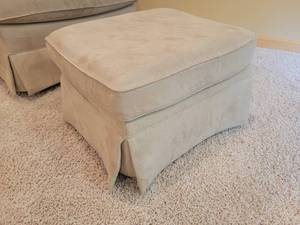 lot 46 image: Ultra-Comfortable Armchair & Ottoman Set