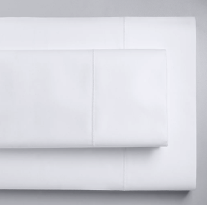 lot 72 image: Full White Simply Vera Vera Wang Supima Cotton 600 Thread Count Sheet Set and Pillowcases 400394549886