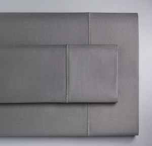 lot 77 image: King Color Steel Simply Vera Vera Wang Supima Cotton 600 Thread Count Sheet Set and  Pillowcases